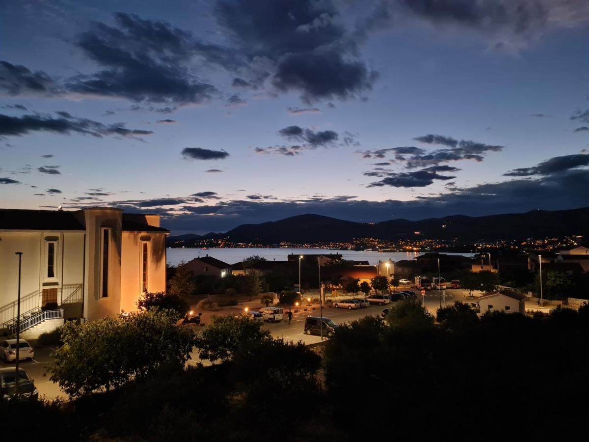 Apartment Juric Trogir Bagian luar foto